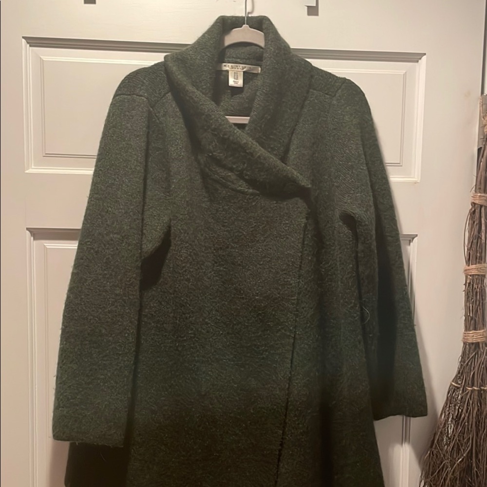 Max Studio Green Sweater with Asymmetrical Collar and Oversized Design